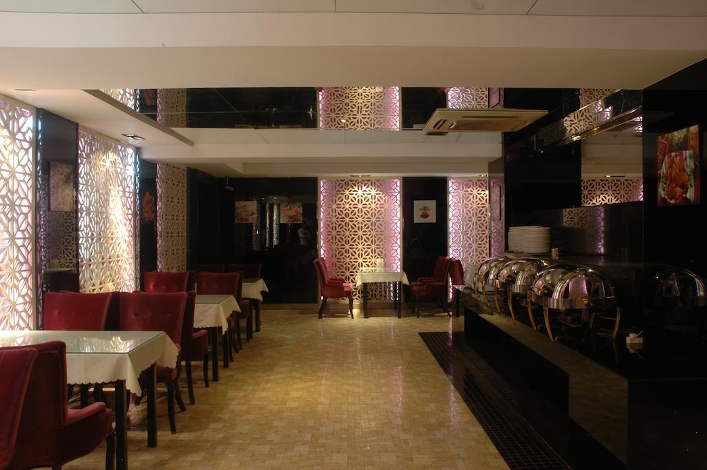 Harbin Yakelai Holiday Hotel Extérieur photo